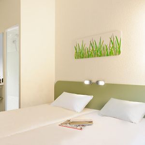 Zimmer mit zwei Einzelbetten